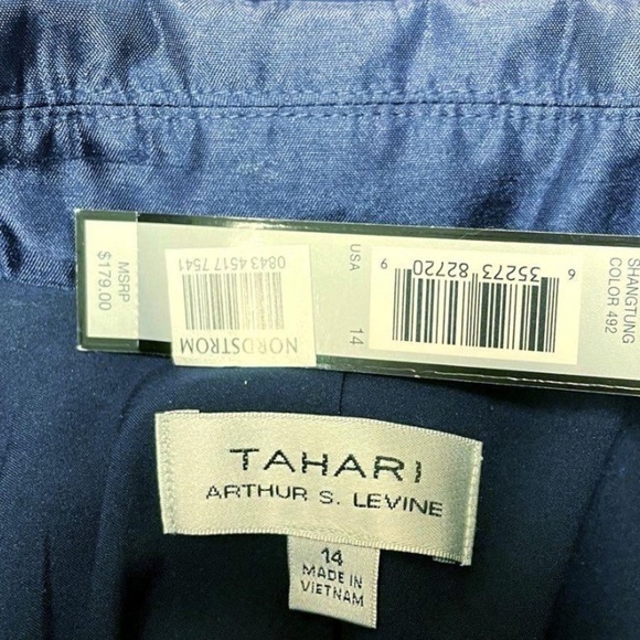 Tahari Arthur S. Levine Shangtung NWT size 14 - Picture 4 of 4